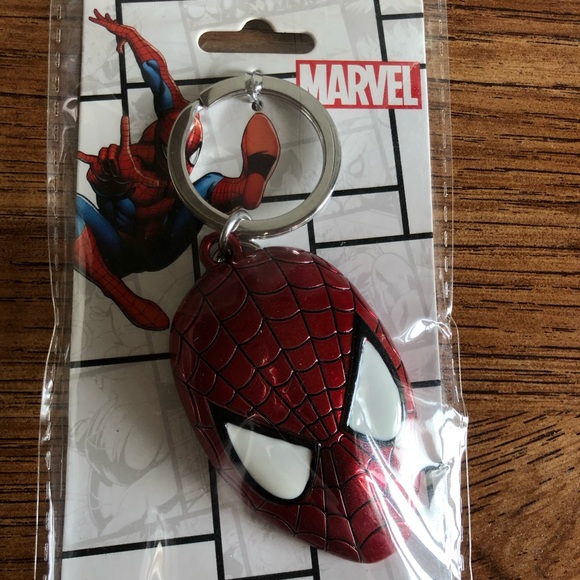 Spider-Man Keyring 🕷 - Picture 2 of 3